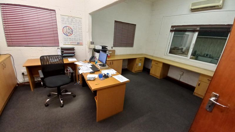 Prime warehouse with massive yard to rent in Stikland industrial