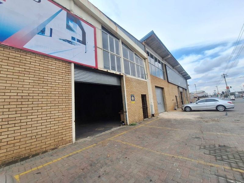 COMMERCIAL PROPERTY FOR SALE IN PRETORIA WEST