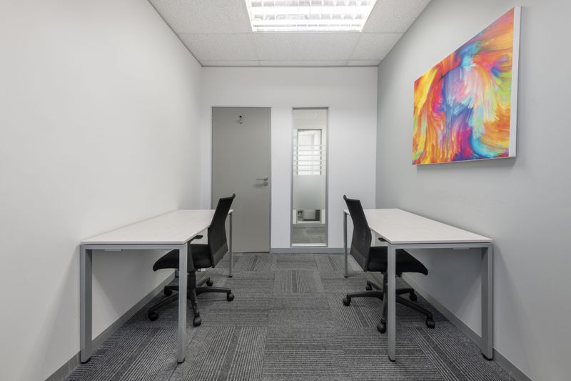 Private office space tailored to your business’ unique needs in Regus Harbour View