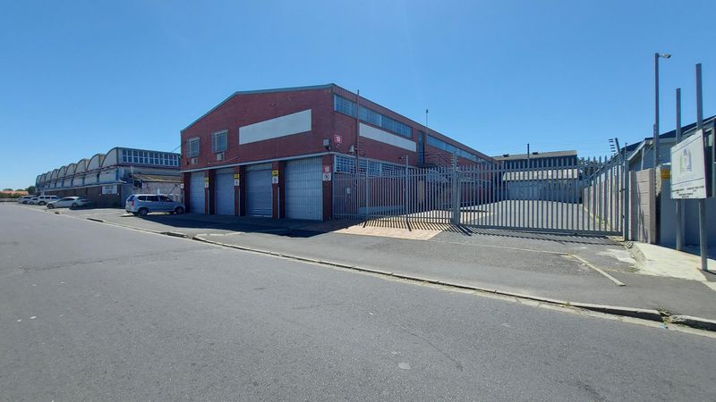 1800sqm Industrial Warehouse To Let in Maitland, Cape Town