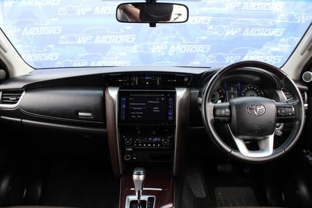 2018 Toyota Fortuner 2.8gd-6 R/b A/t