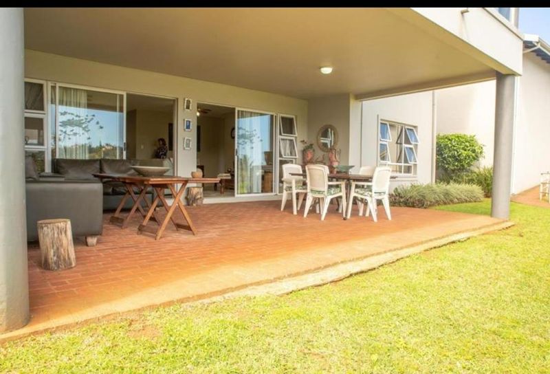 Walk to the beach -   Barrington is a beautiful furnished 4 bedroom garden apartment.