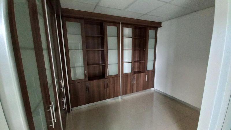 AAA Grade office to rent in Brackengate business park