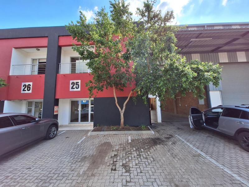 This Neat 364 sqm Industrial Mini Unit  is available TO LET in Lanseria