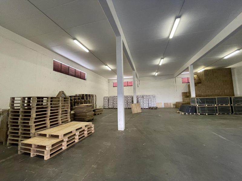 Secure warehouse For Sale