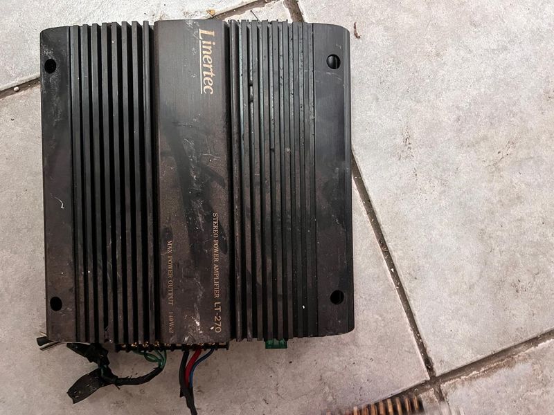 Amps for sale - Make an offer - Needs to be tested before bought