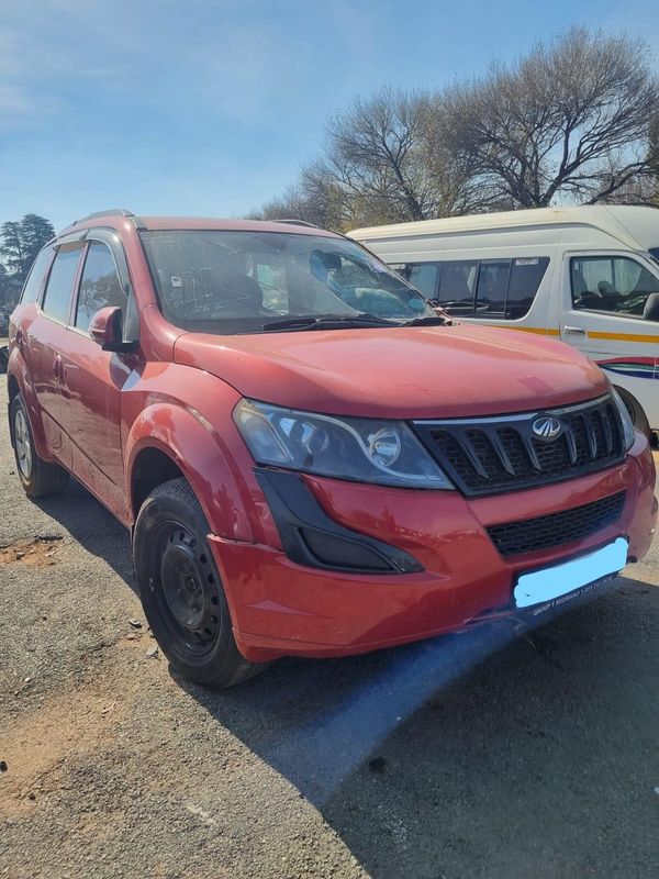 Mahindra XUV 500 2.2D Mhawk 2018 now available for stripping