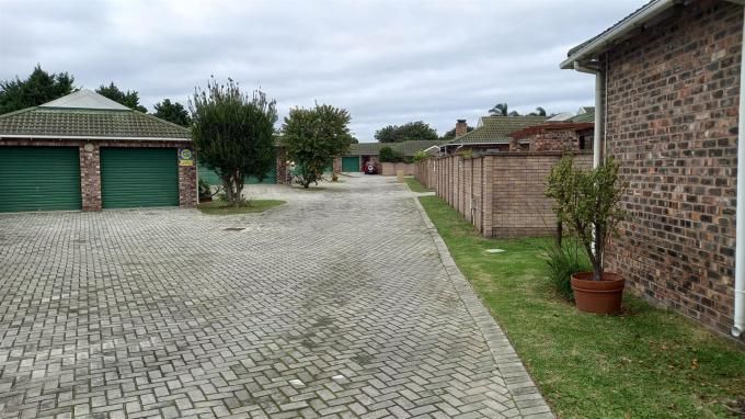 3 Bedroom with 1 Bathroom Sec Title For Sale Eastern Cape