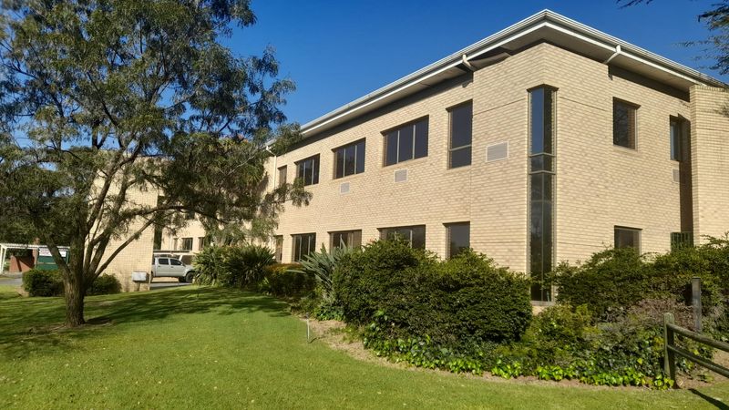 PERSEQOUR PARK OFFICE BUILDING WITH WAREHOUSE FOR SALE
