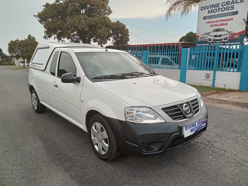 Nissan NP200 1.6 16V (Airbags), White with 59000km, for sale!