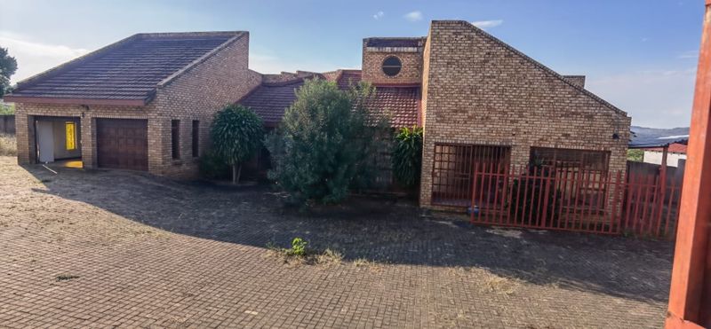 5 Bedroom House For Sale in Hazyview