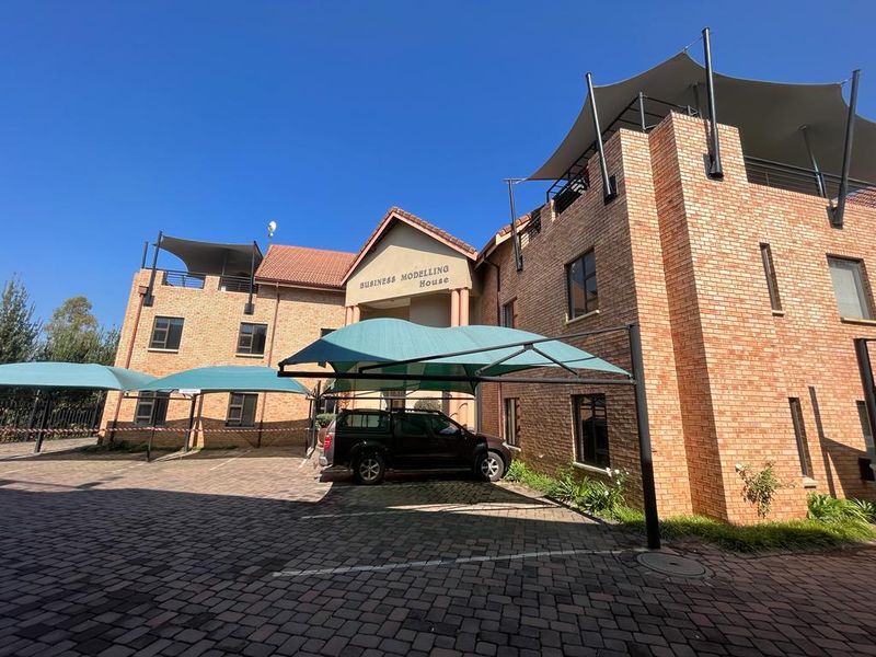 Hammets Crossing Office Park | Prime Office Space to Let in Fourways