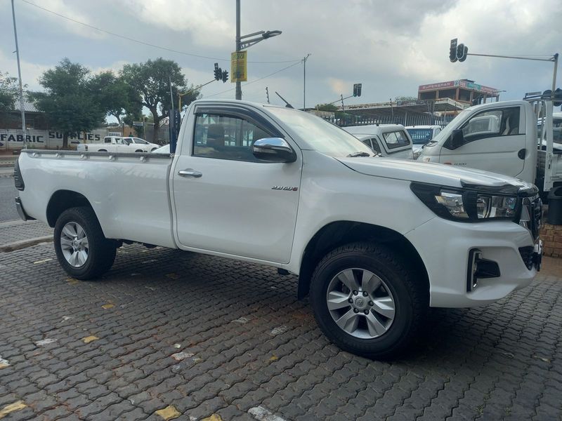 2017 Toyota Hilux 2.8 GD-6 4x4 Raider, White with 110000km available now!