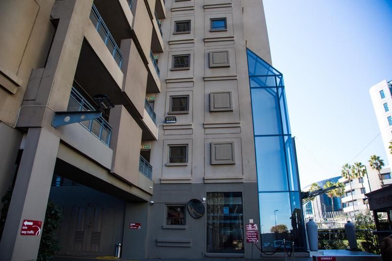 PRIME LOCATION STUNNING 1 BED APARTMENT FOR SALE IN SANDTON
