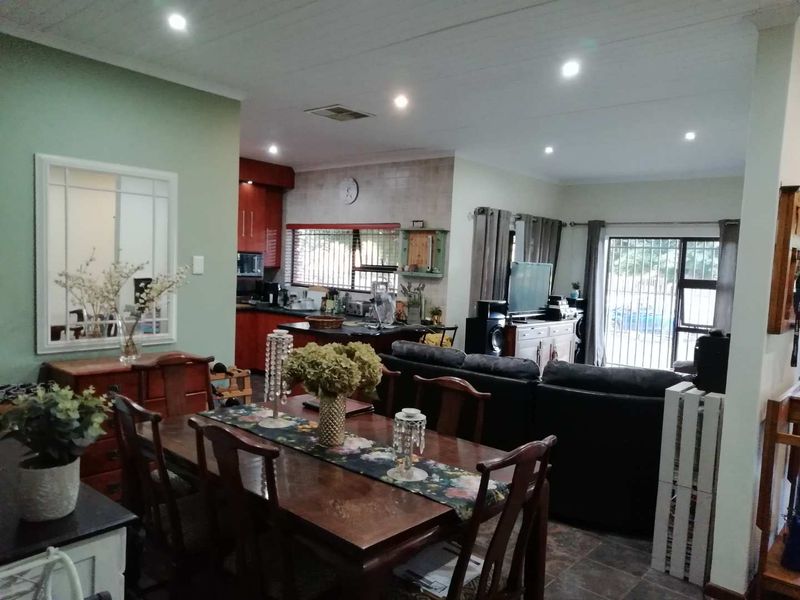 Low-maintenance family home in a very popular area