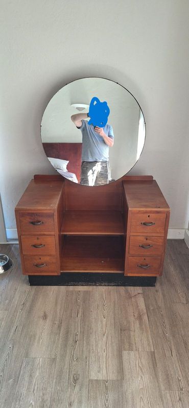 Old Skool Antique Dressing Table with Round mirror
