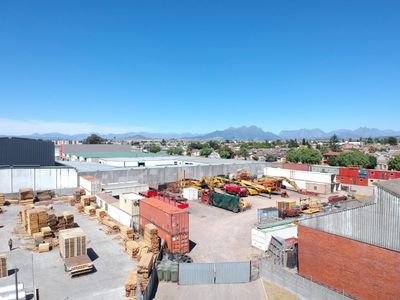 4 400m2 Yard to rent in Brackenfell