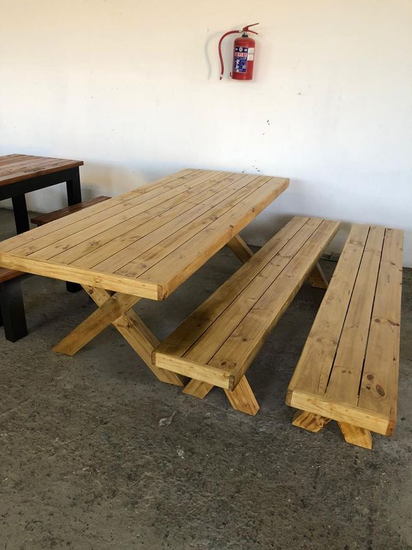 Indoor and Outdoor Crossed Leg Sets