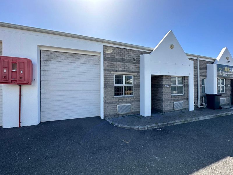 Mini Warehouse To Let in Montague Gardens