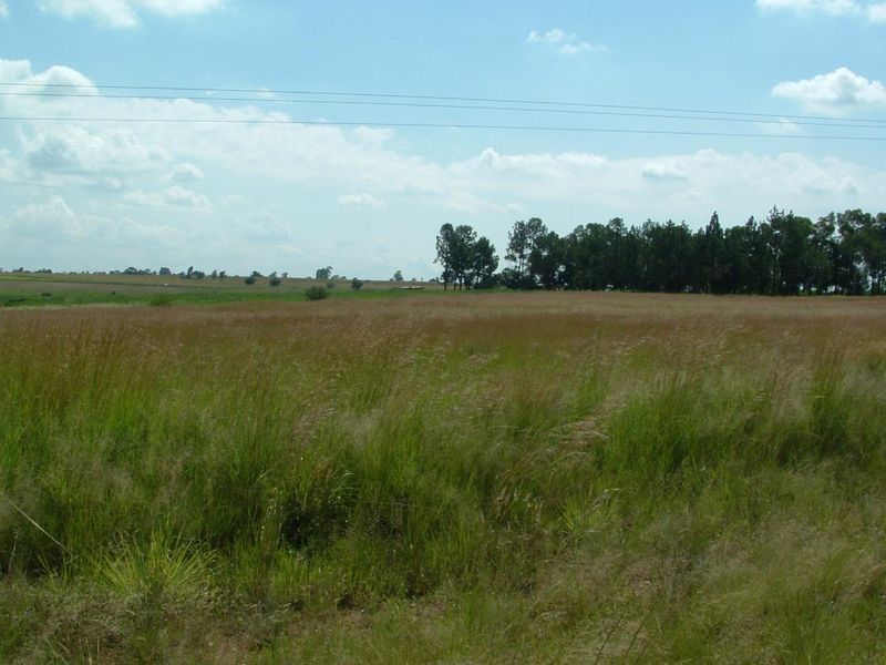 Vacant development land for sale in Uitvlucht
