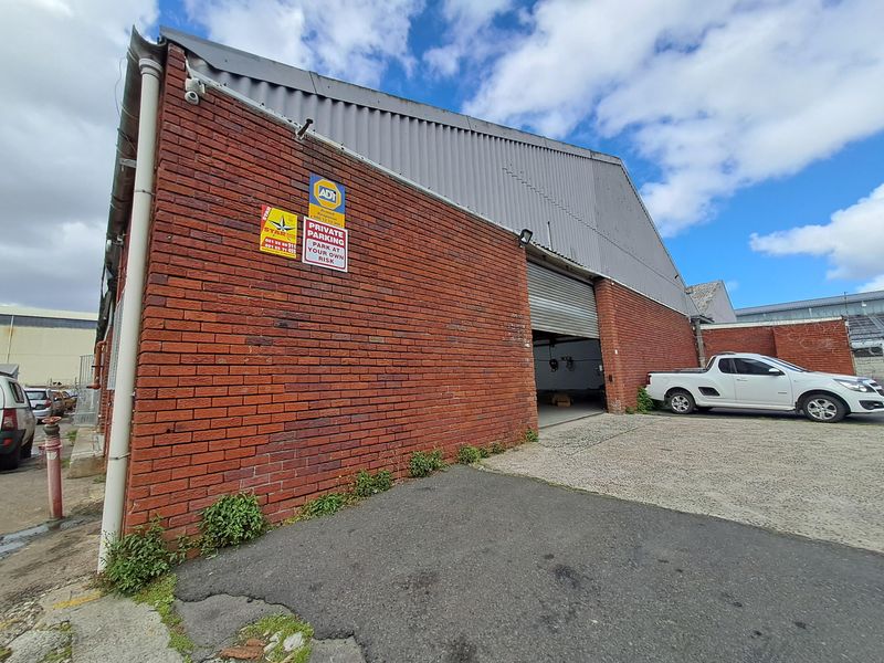 Industrial Property to let in Epping Industrial