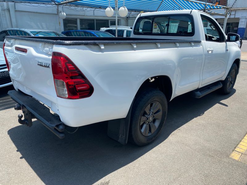 2017 TOYOTA HILUX 2.4 GD SRX  WITH  SINGLE CAB FINANCE CAN BE ARRANGE WHATSAPP- MOHAMMED (ZERO)72392