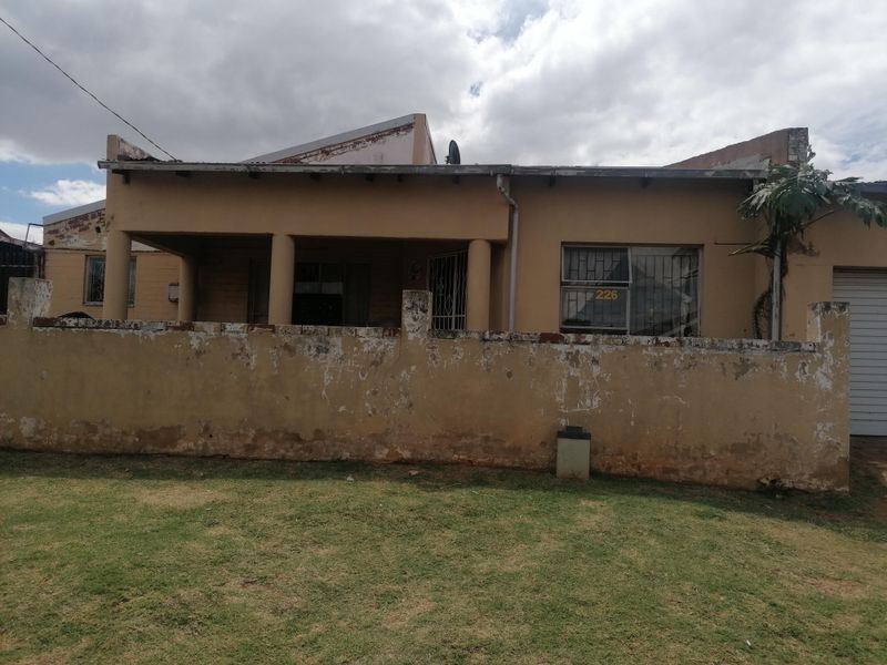 3 Bedroom House For Sale in Laudium