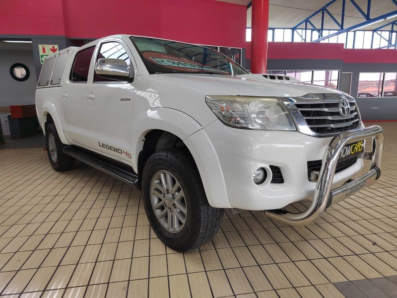 2015 Toyota Hilux 3.0 D-4D D/cab R/Body Raider Legend 45 WITH 322292 KMS,CALL JOOMA 071 584 3388