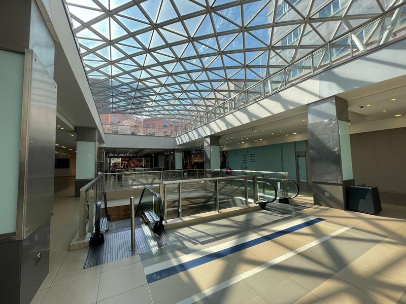 Upper Galleria, The Piazza  | Retail to let in Melrose Arch