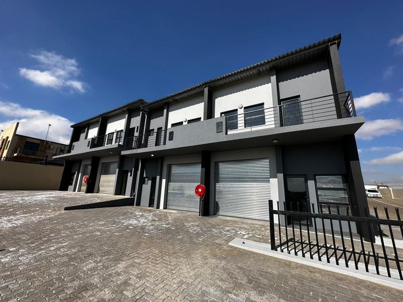 GrandSlam Business Park | Mini Unit To Let  in Clayville