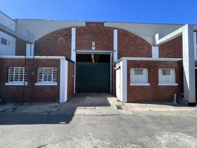 600SQM WAREHOUSE TO LET IN BEACONVALE