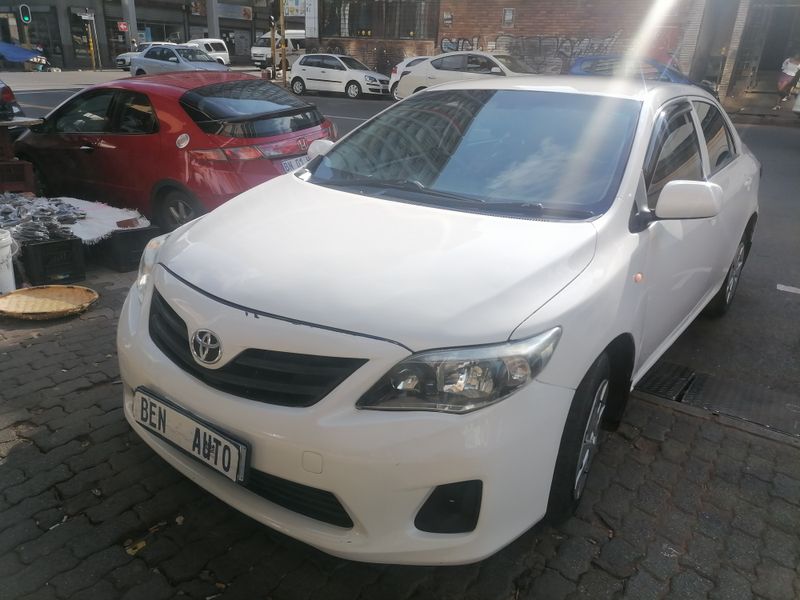 2017 Toyota Corolla Quest 1.6, WHITE with 78000km available now!