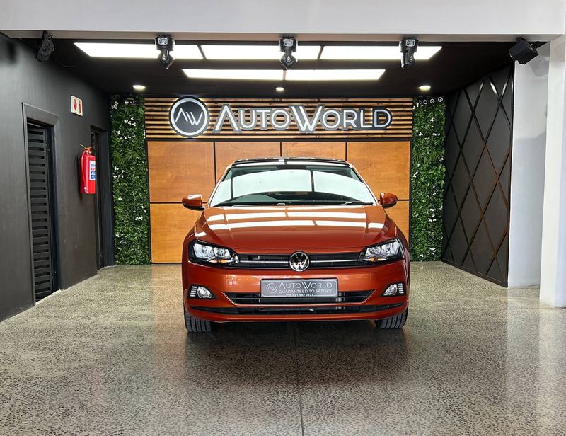 2021 Volkswagen Polo 1.0 Comfortline, Orange with 43000km available now!