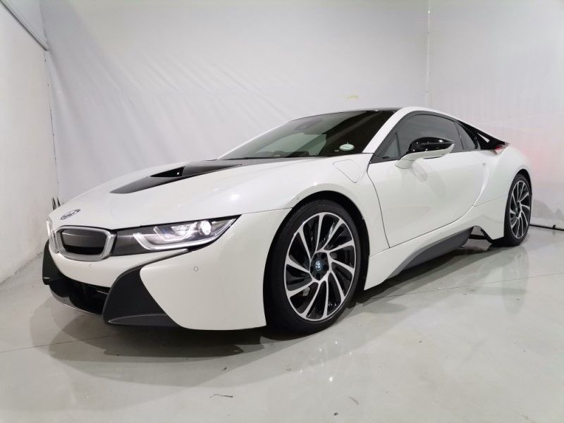 White BMW i8 Coupe with 47750km available now!
