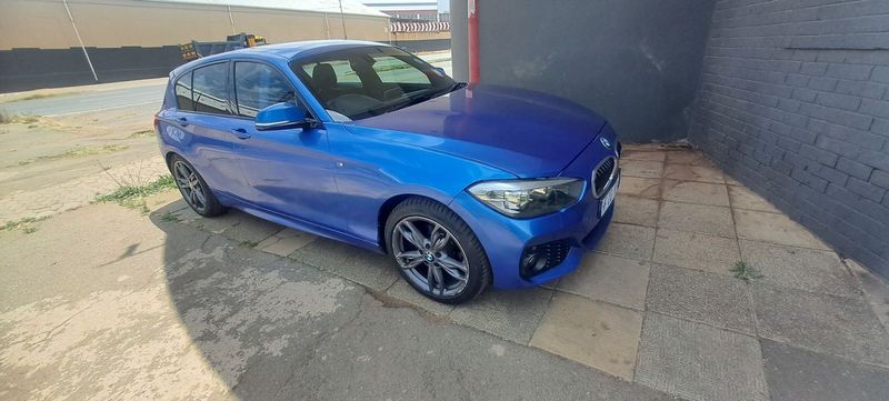 2015 BMW 118i 5-Door M Sport Steptronic, Blue with 101000km available now!