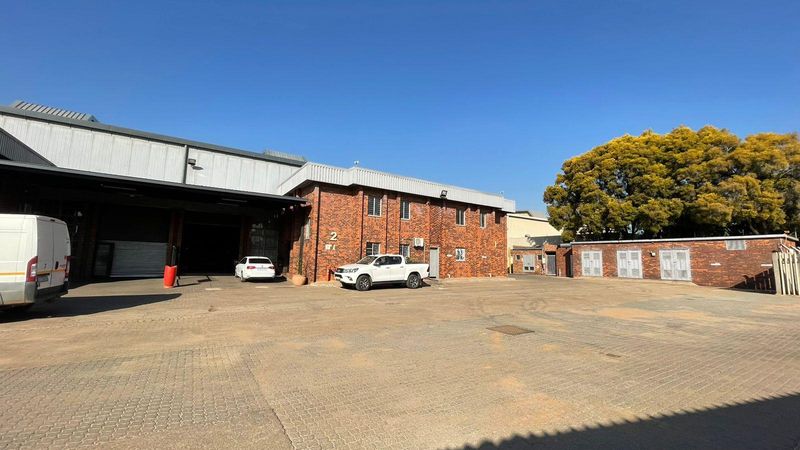WAREHOUSE TO LET EAST LYNN