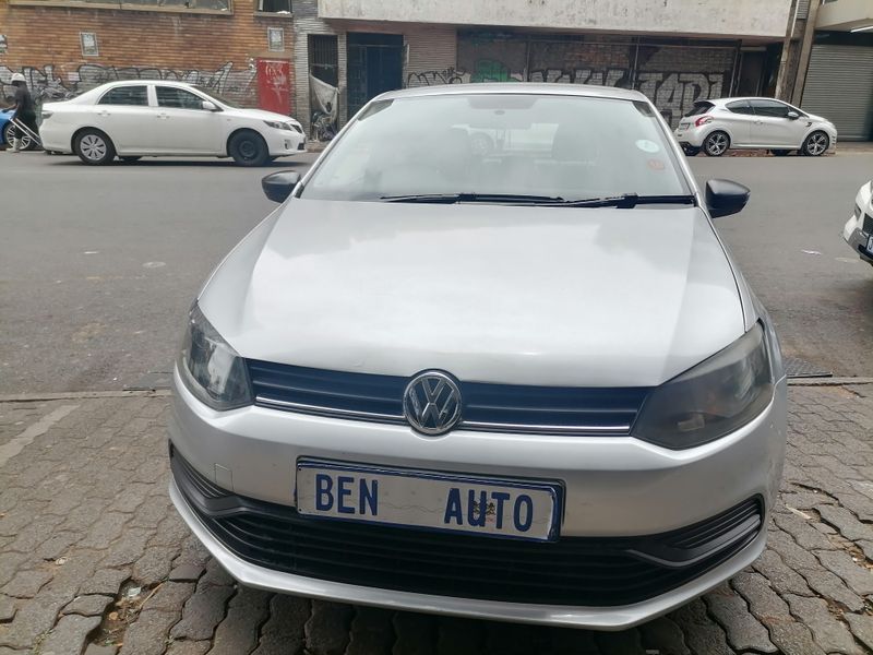 2017 Volkswagen Polo 1.2 TSI Comfortline, Silver with 96000km available now!