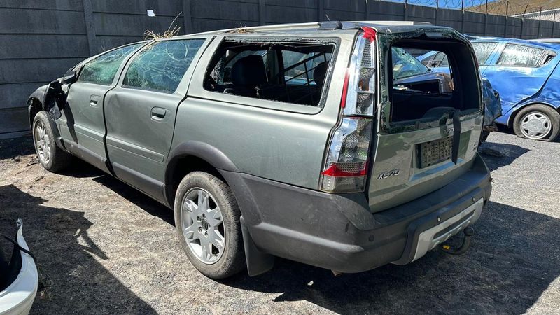 VOLVO XC70  FOR SRIPPING