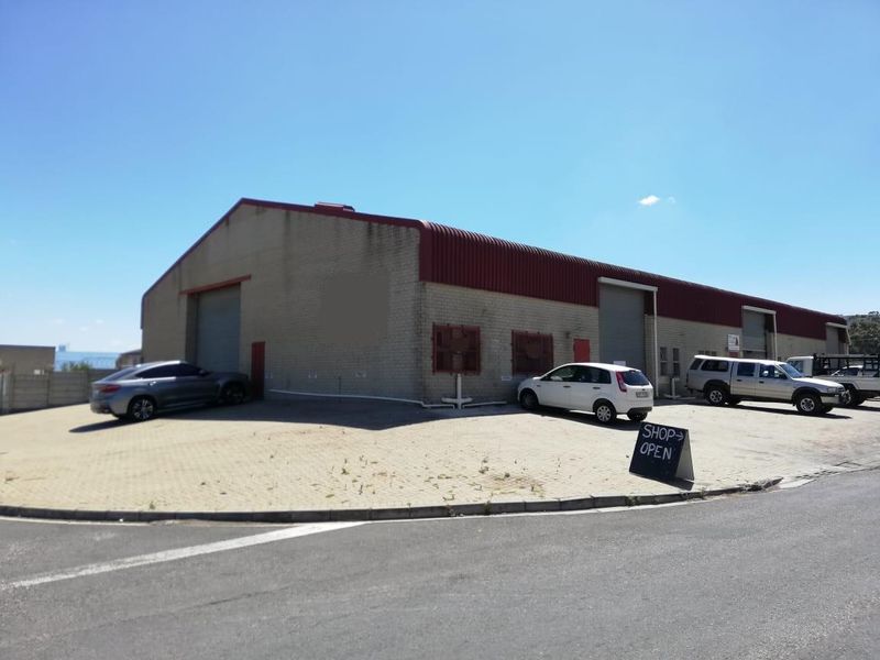 WAREHOUSE WITH LARGE PAVED YARD AREA TO LET IN BROADLANDS, STRAND