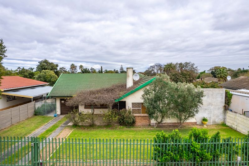 Large 3 Bedroom home for Sale
