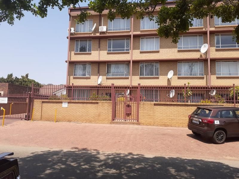 Lovely flat/apartment for sale in Pretoria Gardens