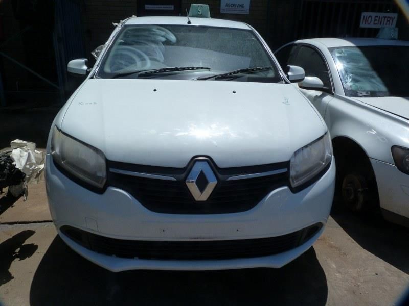 Renault Sandero 900T Dynamique Manual White - 2015 SPARESBOYZ STRIPPING FOR SPARES