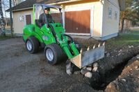 Avant 745 Mini loader Digger Tractor Excavator Trencher Forklift-  Kubota engine