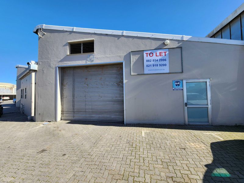335m2 Industrial warehouse to rent in Stikland