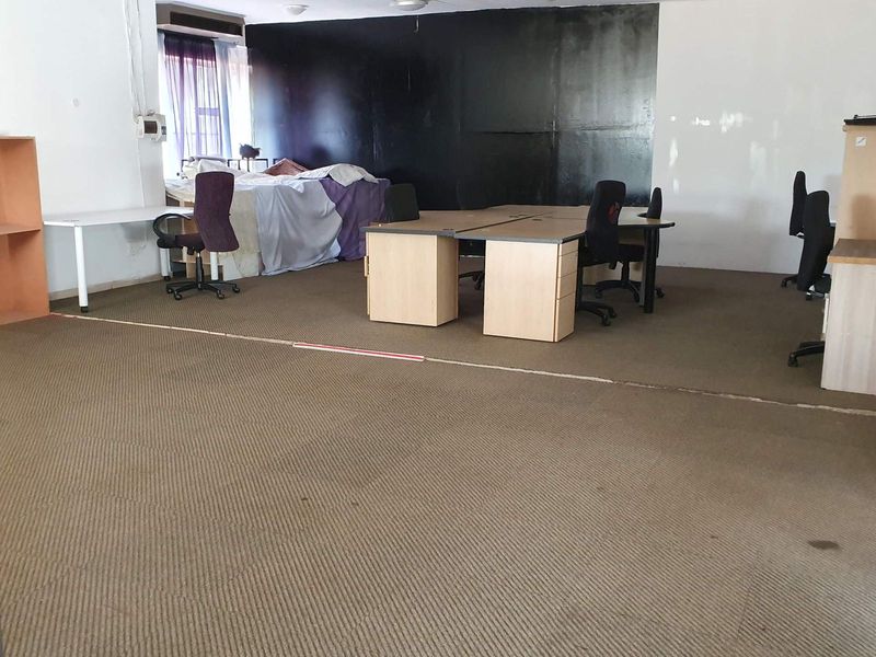 OFFICES TO LET ON ONTDEKKERS ROAD- PRIME LOCATION