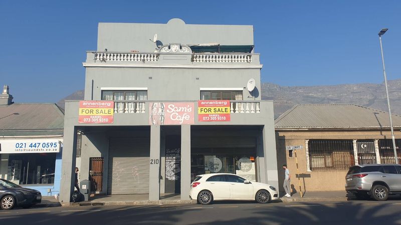 Mixed-Use Freestanding Property With Great Exposure In High Foot Traffic Zone