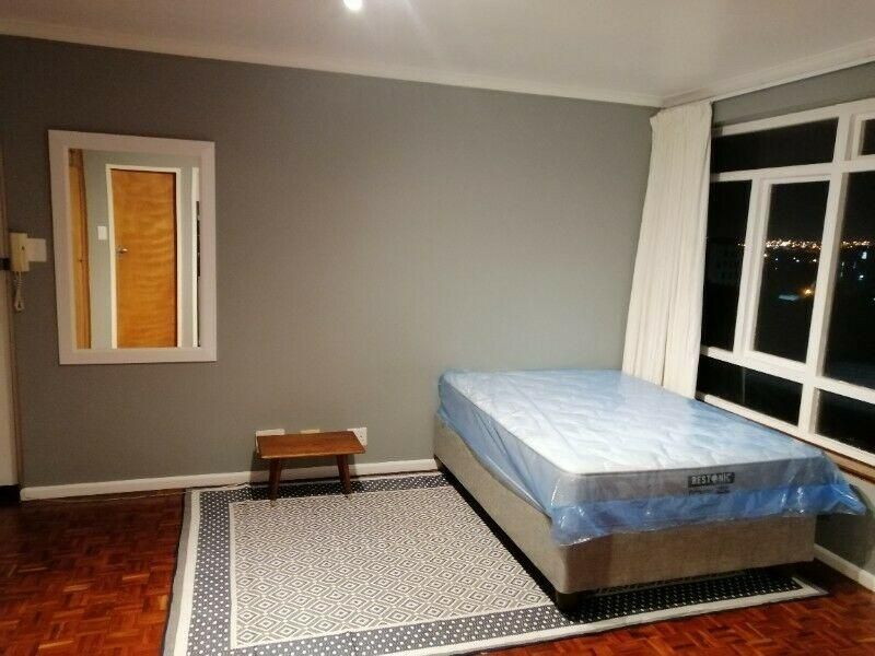 Studio Apartment &amp; Off Street Parking for Sale in Obs