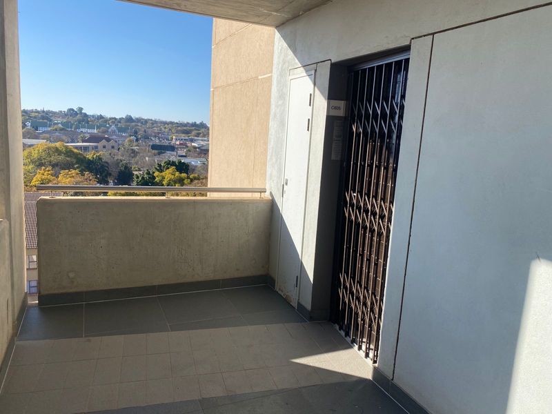 2 Bedroom Apartment For Sale in Hatfield