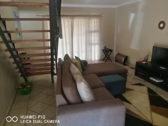 3 Bed room flat for Immediate sale in a secured estate at the Heads in Lydenburg.