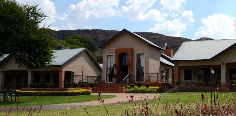 GuestHouse in Donkerhoek AH For Sale